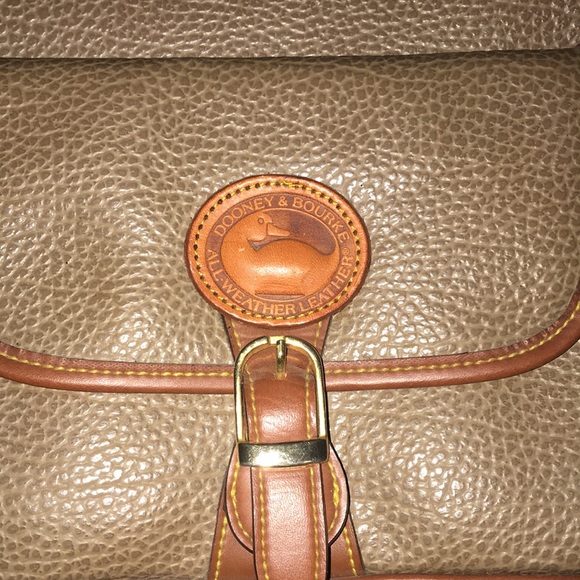 Vintage Dooney & Bourke Travel Purse - Picture 3 of 14